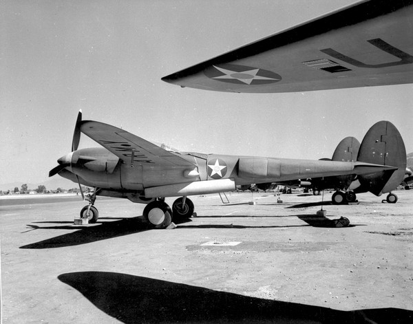  Lockheed P-38D Lightning 